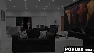 FREEUSE FRENZY AT AIRBNB