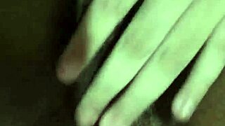 i love rubbing my virgin pussy alone