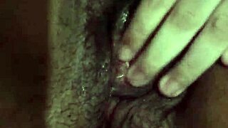 i love rubbing my virgin pussy alone