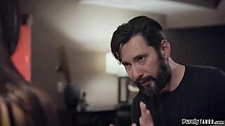 Big Tit Discovers Creepers Secret