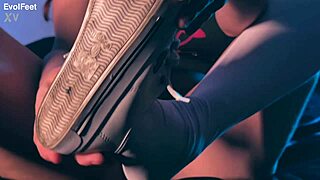 Hey, you think you can resist the smell of my dirty nylons? 😏 Close up on my toes in socks!