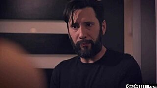 Big Tit Discovers Creepers Secret