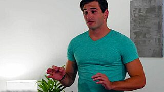 Kenzie Reeves Gets Stuck And Fucks Her Friend In Shaved Pussy Action