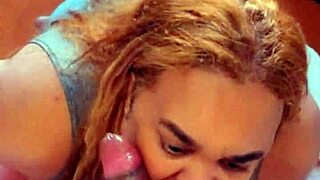 Blowjobqueents - travesti boqueteira engasga com pauz�o cavalo de 27cm � toma leitada na cara