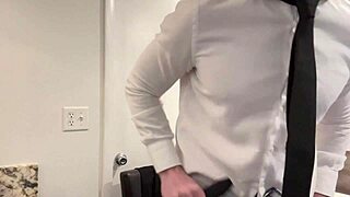 How do I prepare for porn? Fingering myself backstage with muscular body