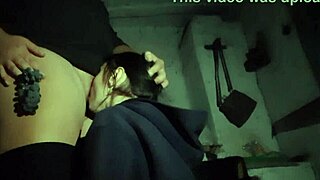 Girlfriend Devours Grapes And Pussy Simultaneously