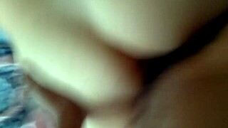 milf sente prazer intenso de quatro inclinada