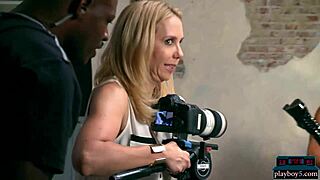 Hey, Fit Married Couple Wants a Pro Sex Tape! They Crave Hot Action.