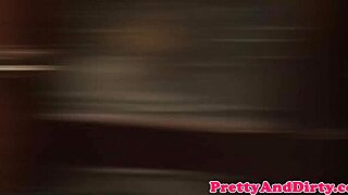 cocksucking babe fingers her dyke friend