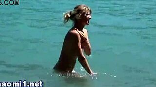 i cum on beach for naomi, what a mess!