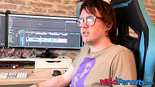 Nerdy Dude Tricks Wannabe Pornstar Into Sucking His Monster Cock