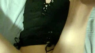 Does this cheating MILF beg for breeding creampie?