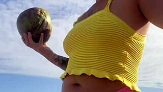 Young Babe Flashes Swollen Pussy Lips In Ripped Bikini On Beach