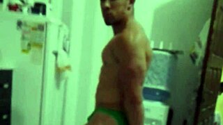 Fitness příprava pro sportovní milfku v rutině