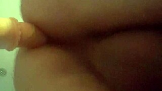 i play with the lady's sex toys