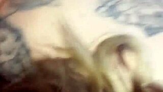 i love how those natural tits bounce in homemade video