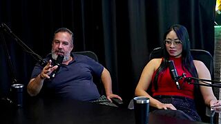 Bbw Arranges Social Network Deal With Ted During Pandemic For Porn