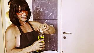 i'm cooking and fucking that young 18+ pussy in doggystyle