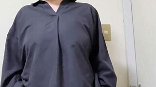 Married Woman Masturbates!