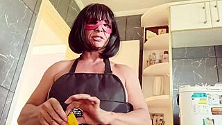 i'm cooking and fucking that young 18+ pussy in doggystyle