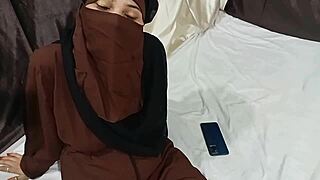 Hot Muslim Sister-In-Law Lifts Hijab For Stepbrother Sex On Bed