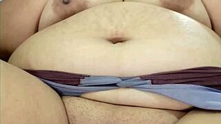 Big pussy stretched by large toy