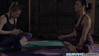 Squirting lesbians, let's fingerfuck after yoga