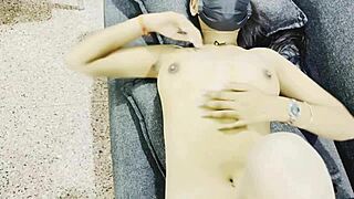 Hey, the Indian model teen plays solo with an amazing performance