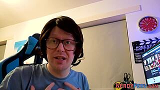 Newbie Slut Sucks Nerd Cock In First-Time Blowjob