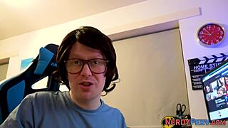 Newbie Slut Sucks Nerd Cock In First-Time Blowjob