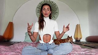 Roxy fox explains foreskin vs circumcised penises in detailed tutorial