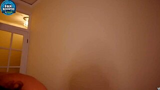 Beautiful Russian Babe On Webcam From Usa Interacts With Cute Fans