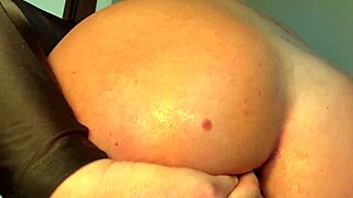 I enjoy anal play with a blonde in leggings using toys.