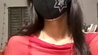 indian girl live sex video!