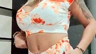 Morena Gostosa Provocando Com Suas Tetas Deliciosas!