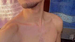 Novinho Wakes Up Inspired And Shows Everything In Bathroom Flash