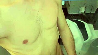 Novinho Wakes Up Inspired And Shows Everything In Bathroom Flash