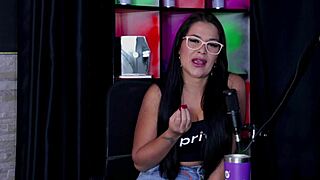 o motivo que decidiu fazer conteudo porno se decepcionou na primeira gravacao quer colocar dedo no cu do homem e ao experimentar outra mulher - emily louise watch on sheer red