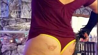 Hotwife Steffi Performs Pussy Dance In Christmas Costume With Toys And Big Pussy Lips