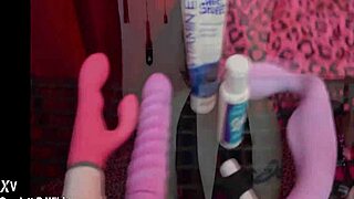 Scarlett b wilde chats about her favorite sex toys in lively q&a