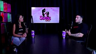 Rafinha shows tits in public casting