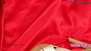 Beautiful Brunette College Student Enjoys Sexy Sofa Massage Cum Casting