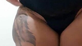 gordinha sexy solo with big black cock!