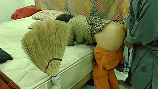 beautifull pakistani maid first time anal