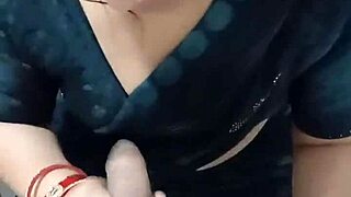 Indian sexy wife ki chudai in bedroom