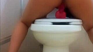 Sexy girl sends dirty video to her boyfriend and it is leaked part 1