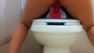 Sexy girl sends dirty video to her boyfriend and it is leaked part 1