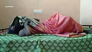 Raw aunt's thirsty smooth pussy exposed in dirty hardcore action!