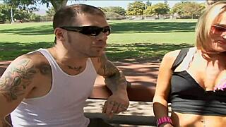 She earns her cumshot with blowjob and handjob