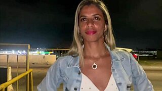 Esposa Faz F� Goza 3 Vezes Esfregando Gostoso Sem Camisinha Sexo Oral Na Frente De Todos Em P�blico